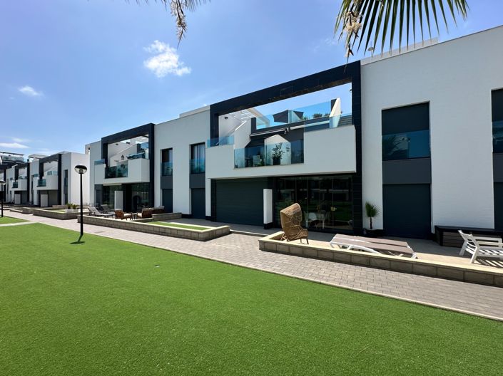 Image No.4-2 Bed House for sale