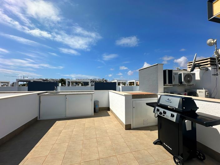 Image No.40-2 Bed House for sale