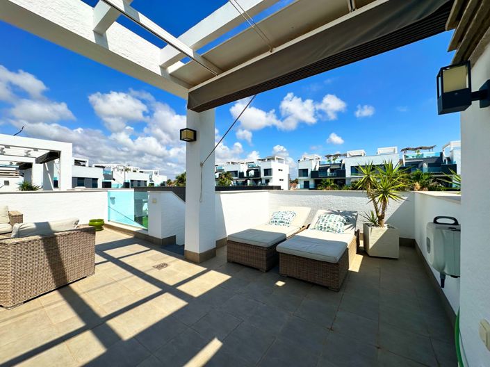 Image No.43-2 Bed House for sale