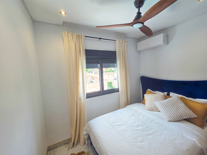 Image No.33-5 Bed Townhouse for sale