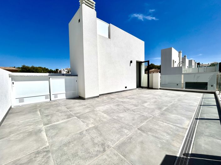 Image No.35-2 Bed Villa for sale