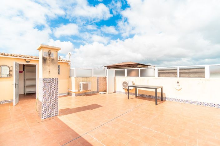 Image No.26-2 Bed Apartment for sale