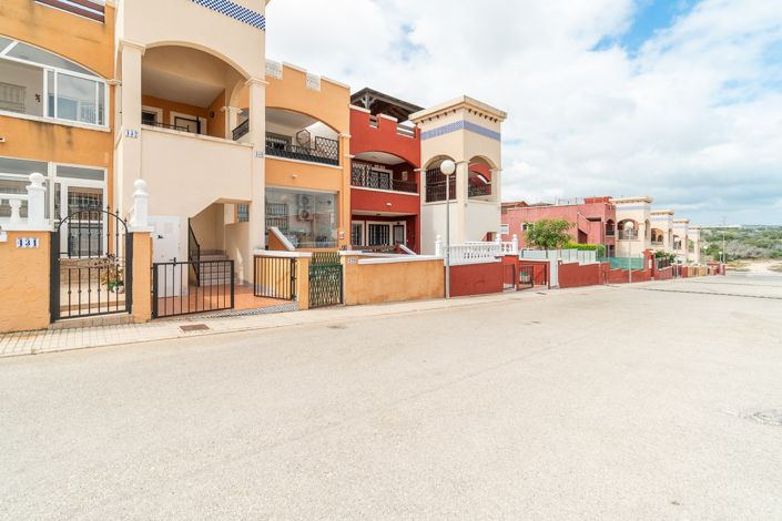 Image No.32-2 Bed Apartment for sale