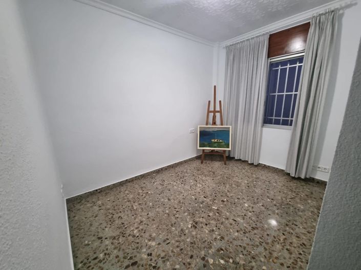 Image No.15-4 Bed Townhouse for sale