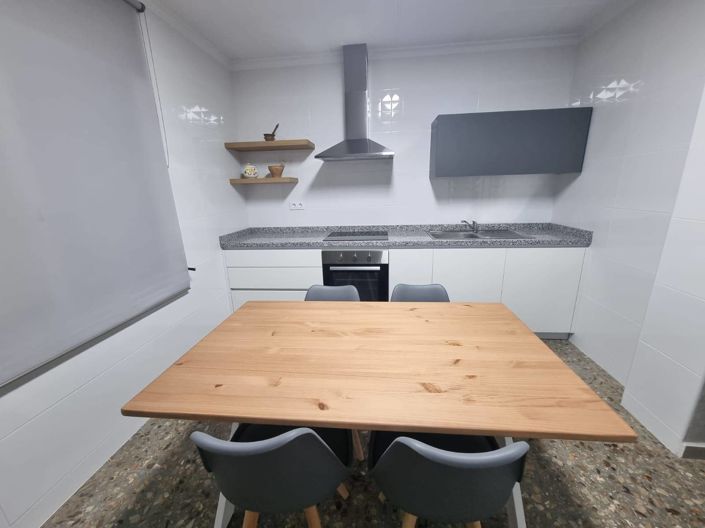 Image No.3-4 Bed Townhouse for sale