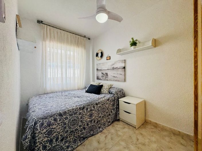 Image No.19-2 Bed House for sale