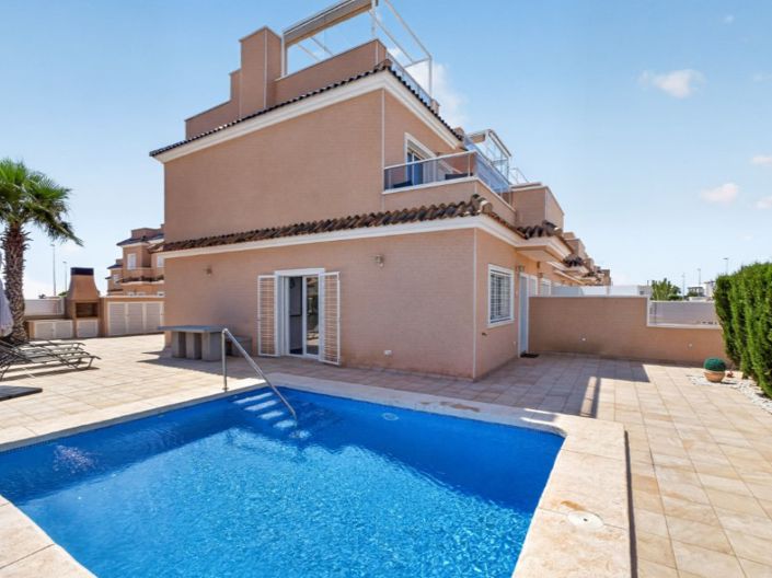 Image No.2-3 Bed Townhouse for sale