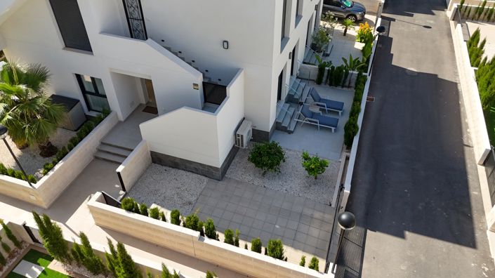 Image No.29-2 Bed House for sale
