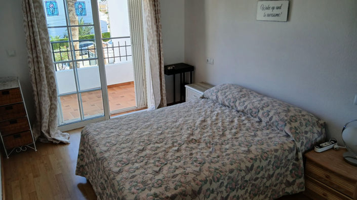 Image No.13-2 Bed Townhouse for sale