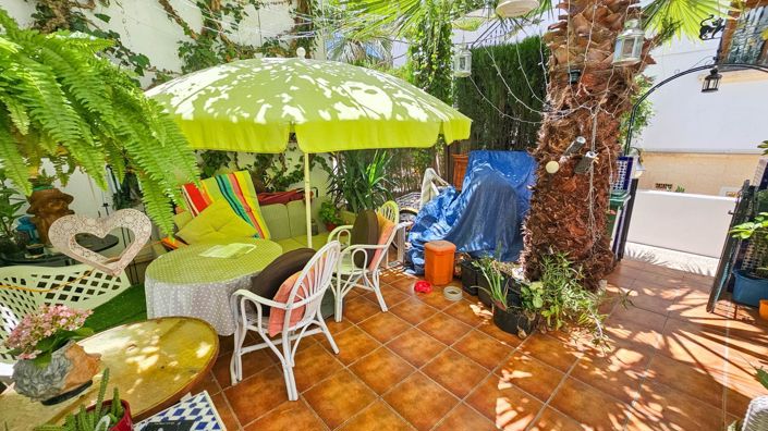 Image No.18-2 Bed Townhouse for sale