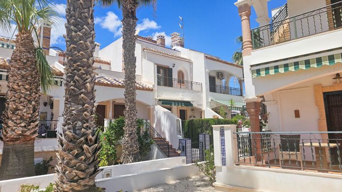 Image No.2-2 Bed Townhouse for sale