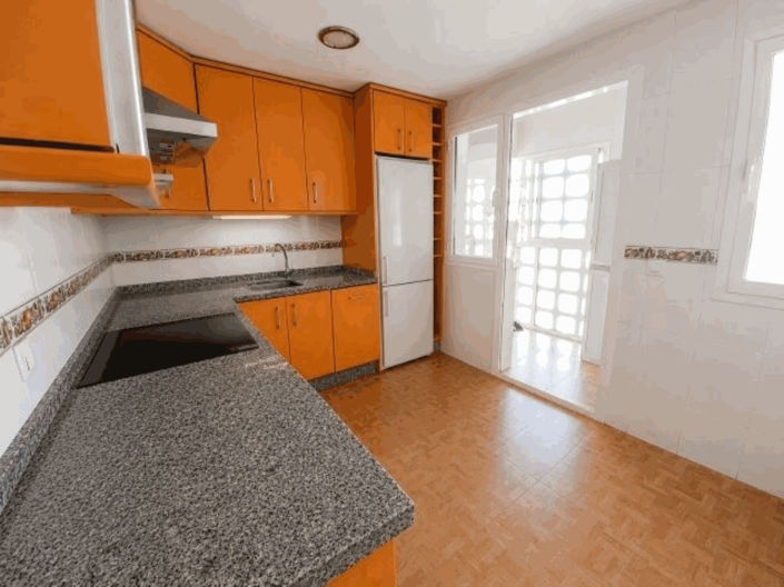 Image No.4-Appartement de 2 chambres à vendre à San Luis de Sabinillas