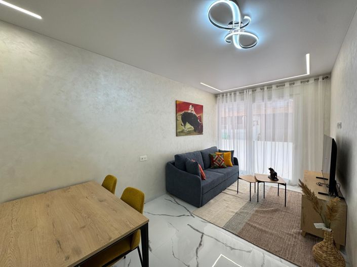 Image No.12-2 Bed House for sale