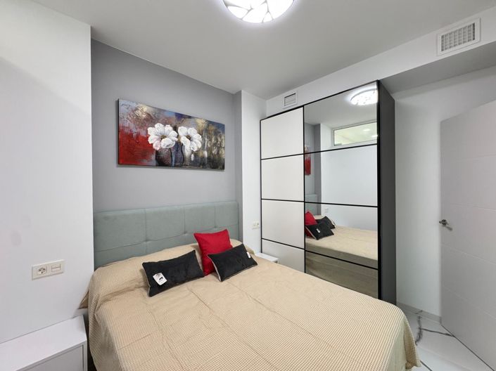 Image No.20-2 Bed House for sale
