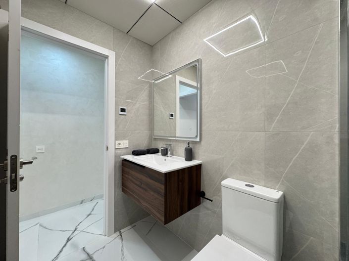 Image No.26-2 Bed House for sale