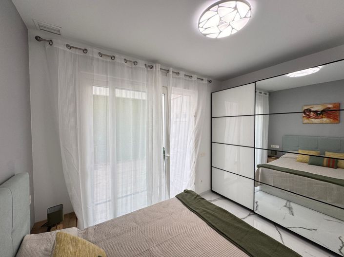 Image No.35-2 Bed House for sale