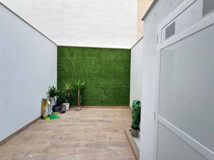 Image No.36-2 Bed House for sale
