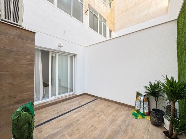 Image No.40-2 Bed House for sale