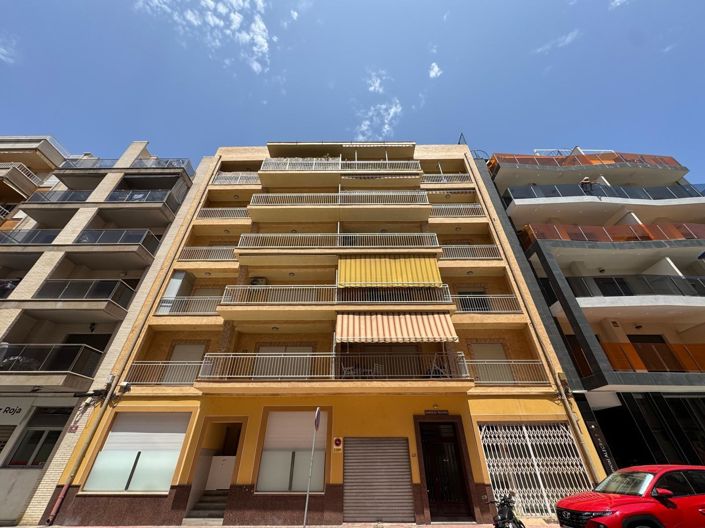 Image No.43-2 Bed House for sale