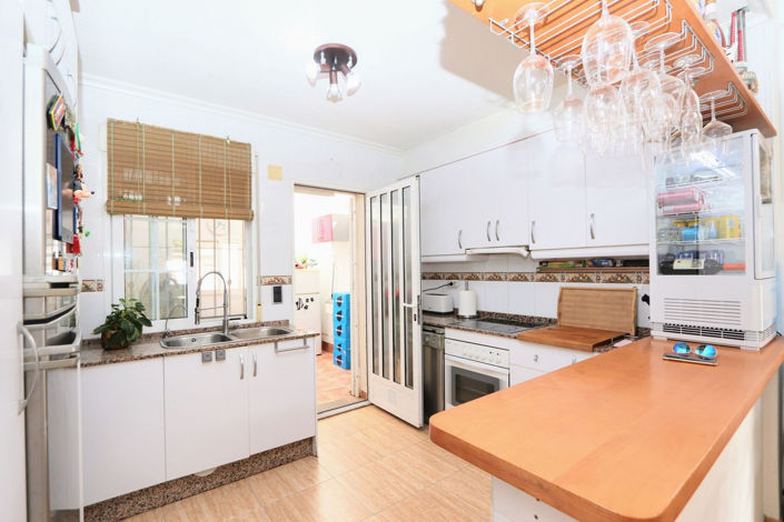 Image No.14-4 Bed House for sale