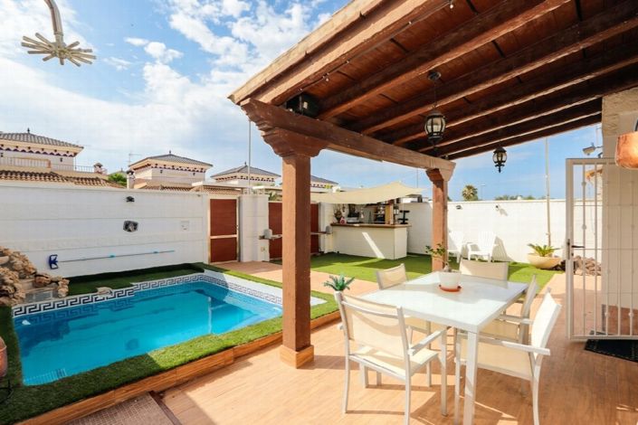 Image No.24-4 Bed Villa for sale