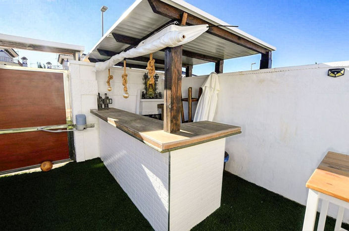 Image No.28-4 Bed House for sale
