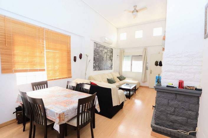 Image No.5-4 Bed House for sale