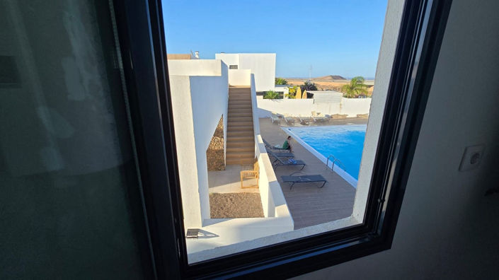 Image No.12-2 Bed House for sale