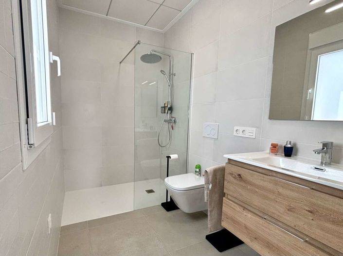 Image No.19-3 Bed Villa for sale