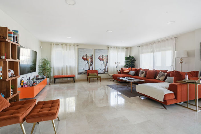 Image No.2-6 Bed Bungalow for sale