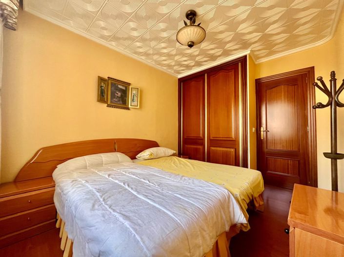 Image No.16-3 Bed House for sale