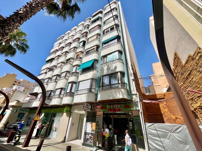 Image No.20-3 Bed House for sale