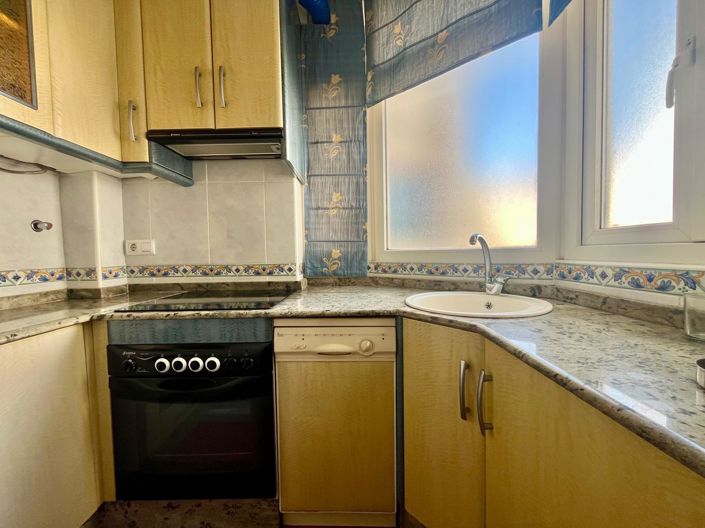 Image No.9-3 Bed House for sale
