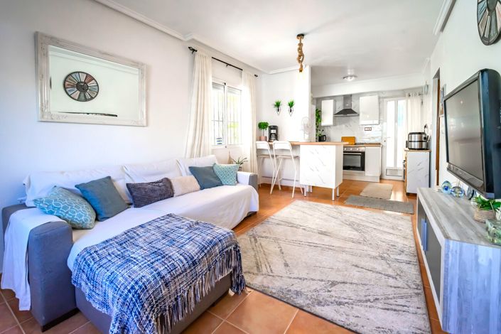 Image No.11-3 Bed House for sale