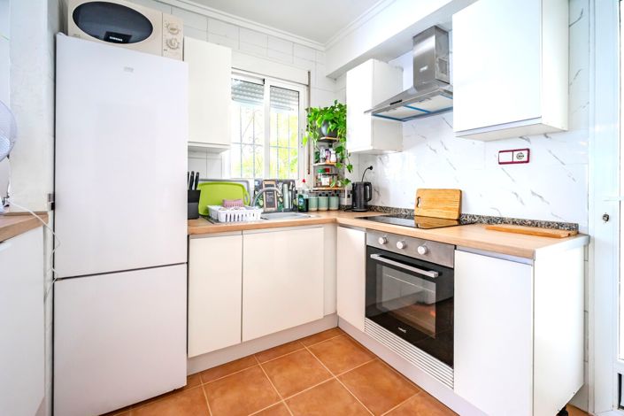 Image No.13-3 Bed House for sale