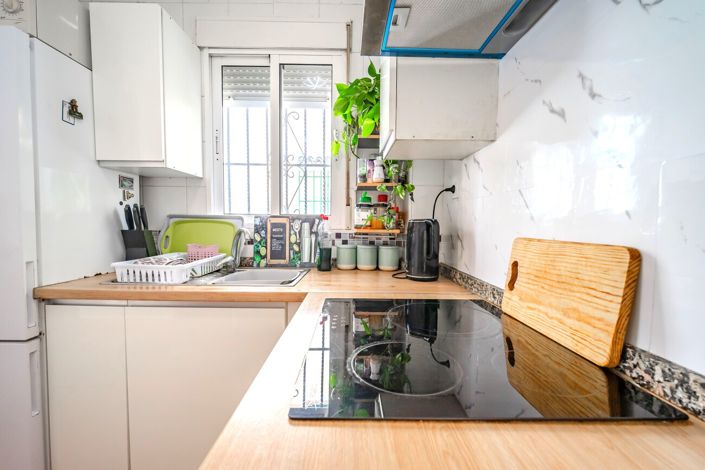Image No.15-3 Bed House for sale