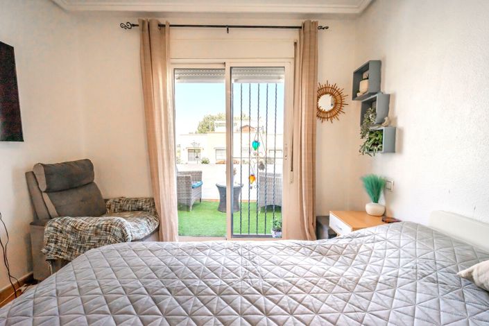 Image No.27-3 Bed House for sale