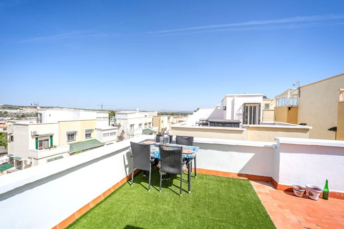 Image No.36-3 Bed House for sale