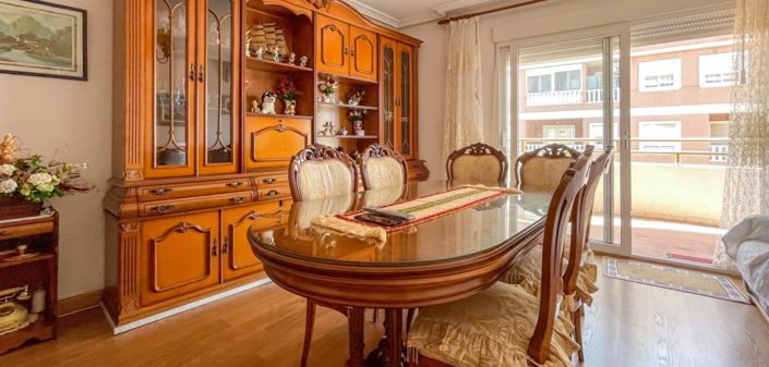 Image No.2-3 Bed House for sale