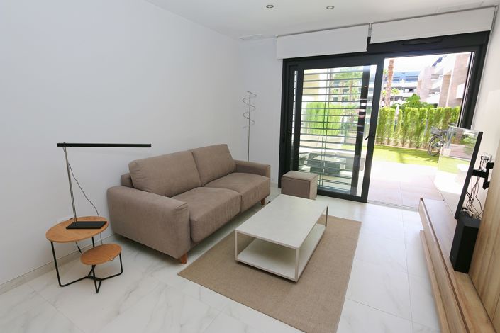 Image No.14-2 Bed House for sale