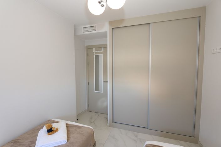 Image No.24-2 Bed House for sale