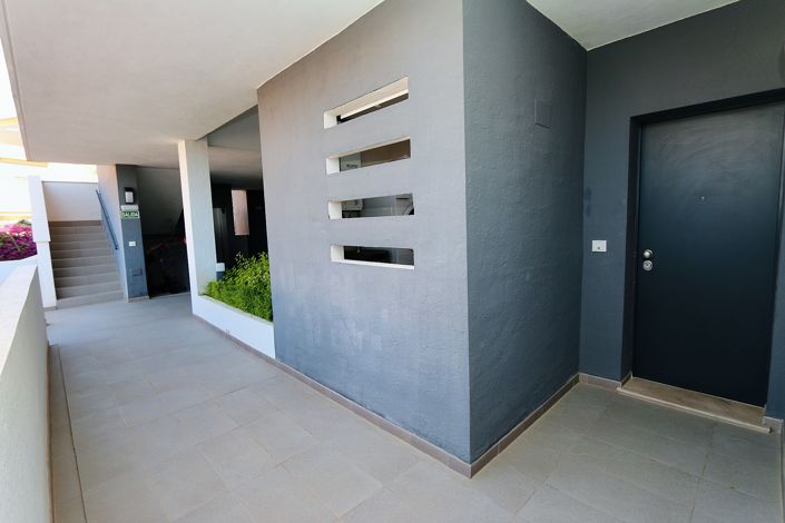 Image No.26-2 Bed House for sale