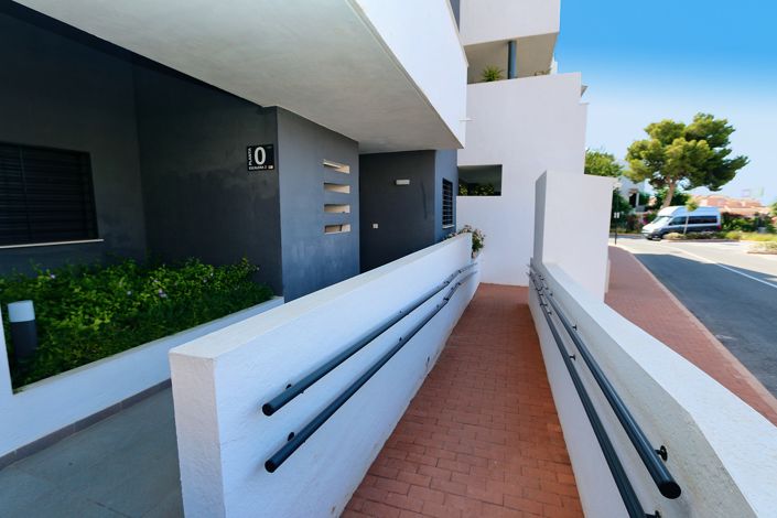 Image No.27-2 Bed House for sale