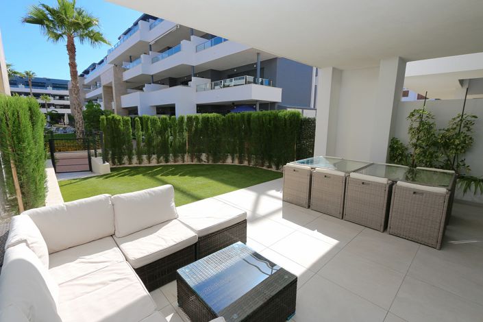 Image No.9-2 Bed House for sale