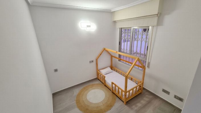 Image No.17-3 Bed Property for sale