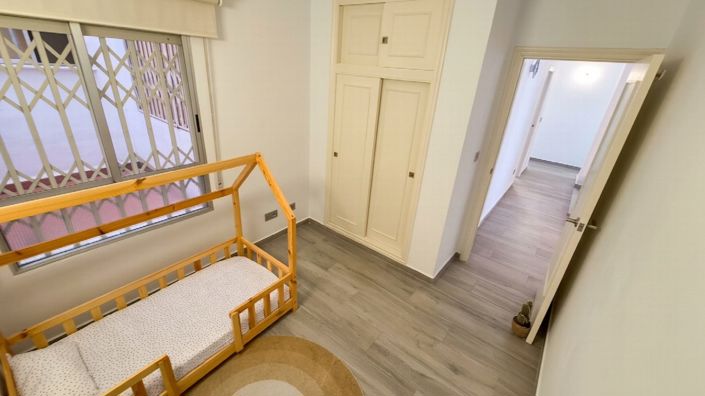 Image No.18-3 Bed Property for sale