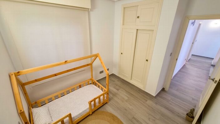 Image No.19-3 Bed Property for sale