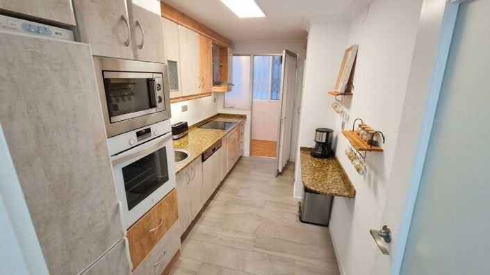 Image No.23-3 Bed Property for sale