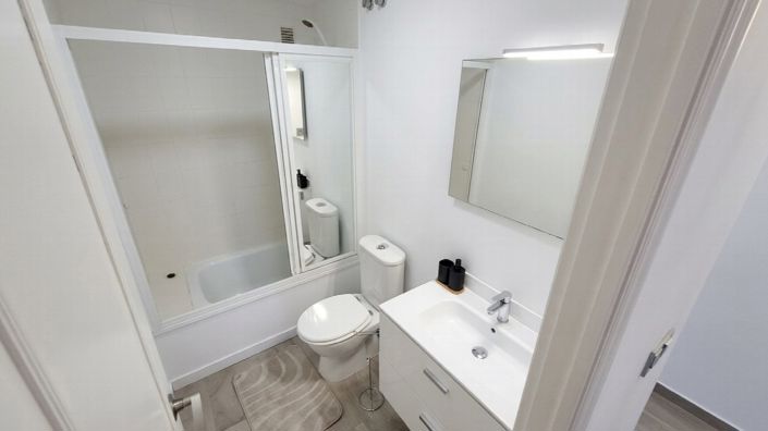 Image No.30-3 Bed Property for sale