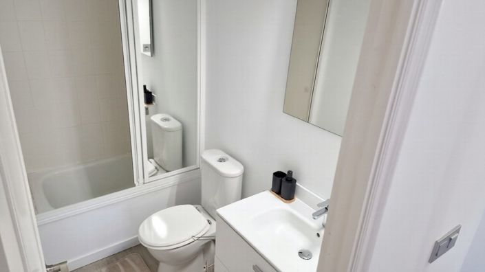 Image No.31-3 Bed Property for sale